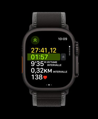 Apple Watch Ultra 3, noir, bo?tier en titane, séance de course, prochain intervalle