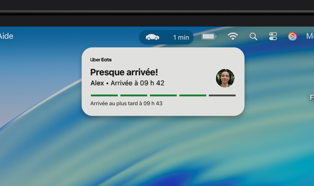 MacBook Pro, événement en direct annon?ant qu’une commande Uber Eats est en route