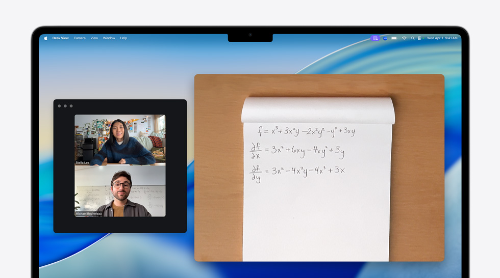 U?ivatel MacBooku Air pou?ívá p?i videohovoru funkci Pohled na st?l, aby druhému ú?astníkovi ukázal matematické rovnice v se?itě na stole a zároveň z?stal v záběru on sám