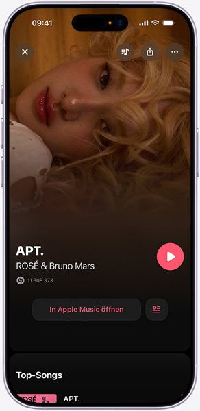 Ein iPhone Display zeigt ?APT“ von ROSé und Bruno Mars, um anzuzeigen, dass Shazam den Song erkannt hat