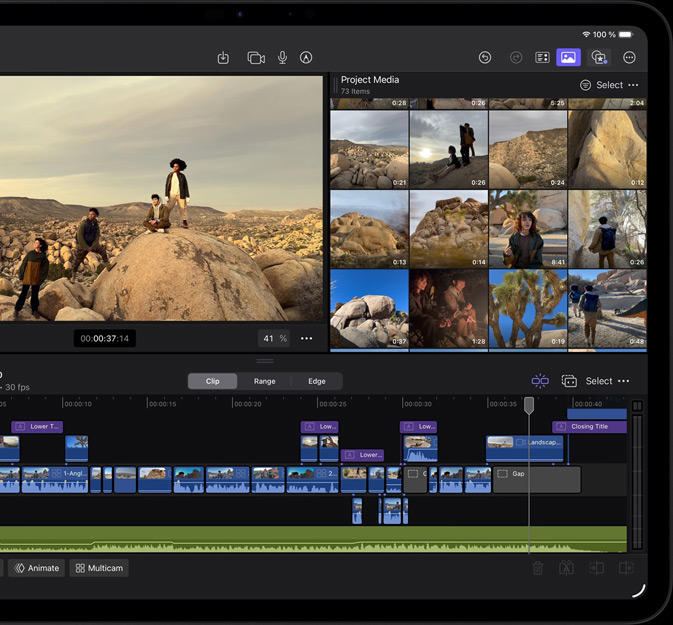 iPad Pro, Vorderansicht, Querformat, Farbe Space Schwarz, das Display zeigt die Benutzeroberfl?che von Final Cut Pro mit einem offenen Projekt mit einem Wüstenabenteuer, darin ein Foto von vier Personen in einer Wüstenlandschaft mit mehreren Videoclips und einer Timeline