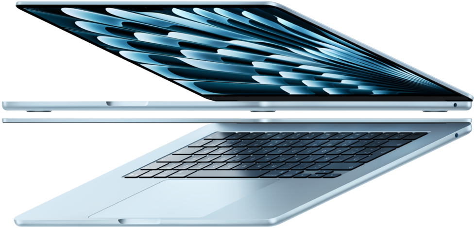 Dos portátiles MacBook Air en azul cielo abiertos que forman la figura de una flecha para resaltar su dise?o fino