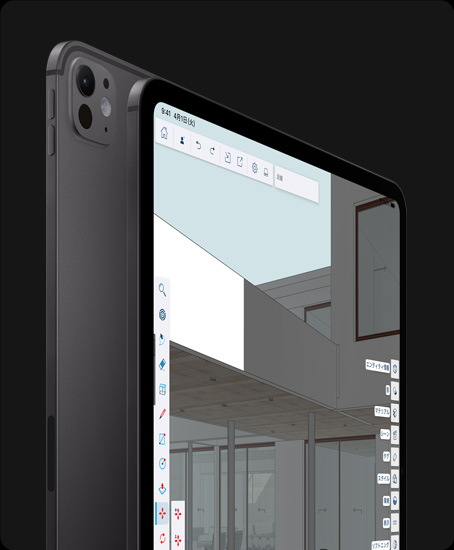 iPad Proの背面の外観、縦向き、カラーはスペースブラック。Proのカメラシステム、音量を上げるボタン、音量を下げるボタン。iPad Proの前面の外観、縦向き、カラーはスペースブラック。ブラックのディスプレイベゼル、丸みを帯びた四隅。ディスプレイにグラフィックデザインの編集アプリが表示され、左右のメニューにツールとエフェクトが開いている