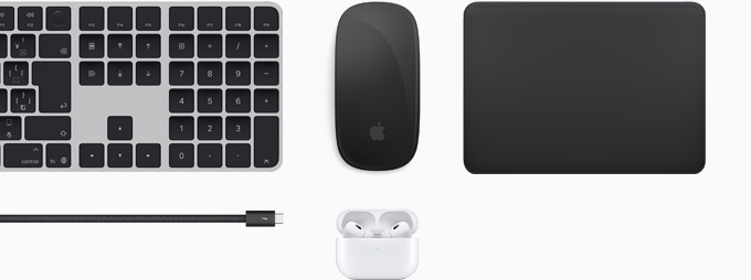 Magic Keyboard、Magic Mouse、Magic Trackpad、Thunderbolt 4 Proケーブル、AirPods Proを含むアクセサリのコレクション