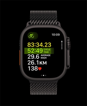 Apple Watch Ultra 3, melna krāsa, titāna ietvars, vairāki sporta veidi vienā treni?ā, siksni?a, melna Milānas aproce