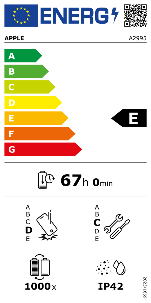 QR kód a informácie na energetickom ?títku Eú, model Apple A2995, trieda E, triedy energetickej ú?innosti (so stupnicou od A po G), A (najú?innej?ia) a? G (najmenej ú?inná), vydr? batérie na jeden cyklus, 67 hodín a 0 minút na plné nabitie batérie, trieda spo?ahlivosti pri opakovanom vo?nom páde D, A (najodolnej?ia) a? E (najmenej odolná), trieda opravite?nosti C, A (najopravite?nej?ia) a? E (najmenej opravite?ná), vydr? batérie 1000 cyklov, stupeň ochrany proti vniknutiu prachu a vody (IP) IP42, nariadenie 2023/1669