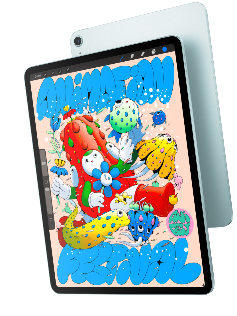 ?n d?? yüzey, ekran?nda Procreate uygulamas? g?rülen 13 in? iPad Air modeli mavi renkli bir iPad Air’in arka d?? yüzeyinin üzerinde duruyor