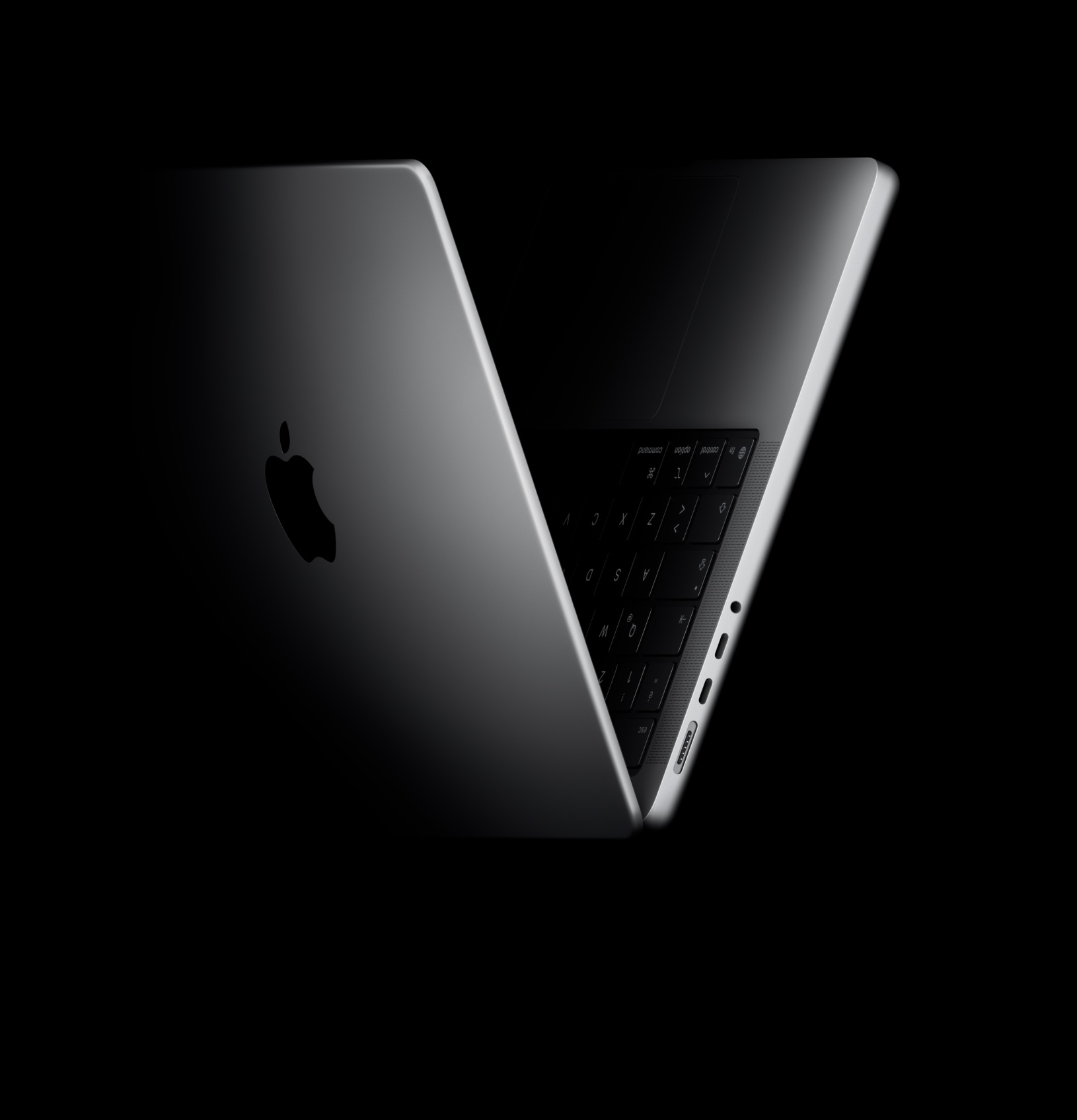 M5 ?ipe g?nderme yapmak i?in V ?eklinde yerle?tirilmi? MacBook Pro
