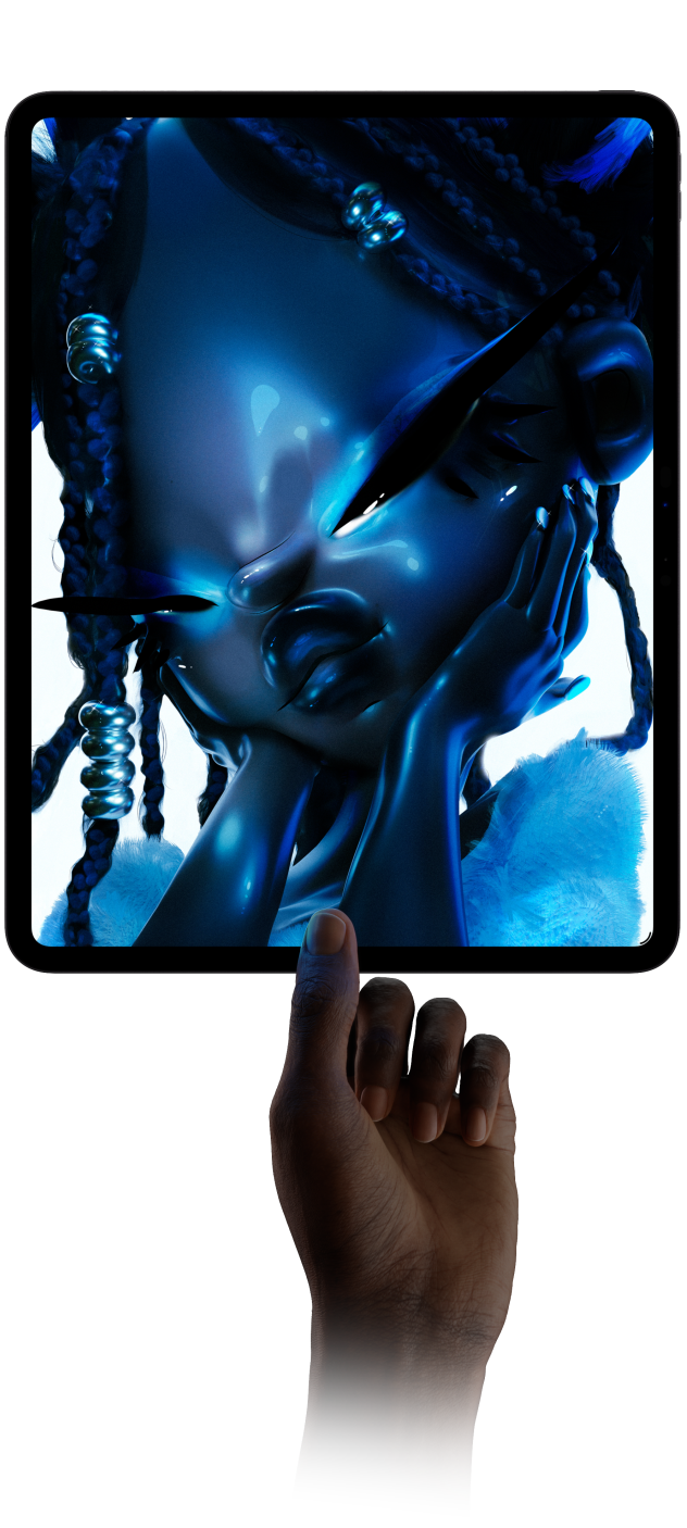 iPad Pro, parte delantera exterior, posición vertical, color negro espacial, pantalla con una ilustración digital de un personaje futurista de piel azul y cabello trenzado, una mano sujeta el iPad Pro por la parte inferior con el pulgar y el índice para ilustrar su dise?o ultrafino