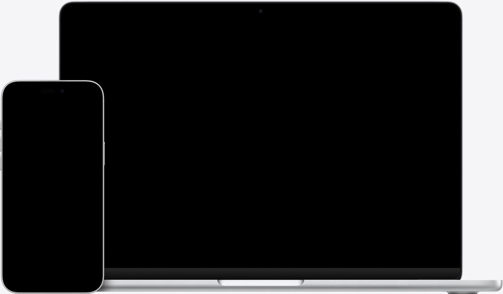 iPhone 16 Plus con del testo evidenziato nell’app Note, e MacBook Air 13 pollici con una diapositiva Keynote che mostra il testo dell’app Note