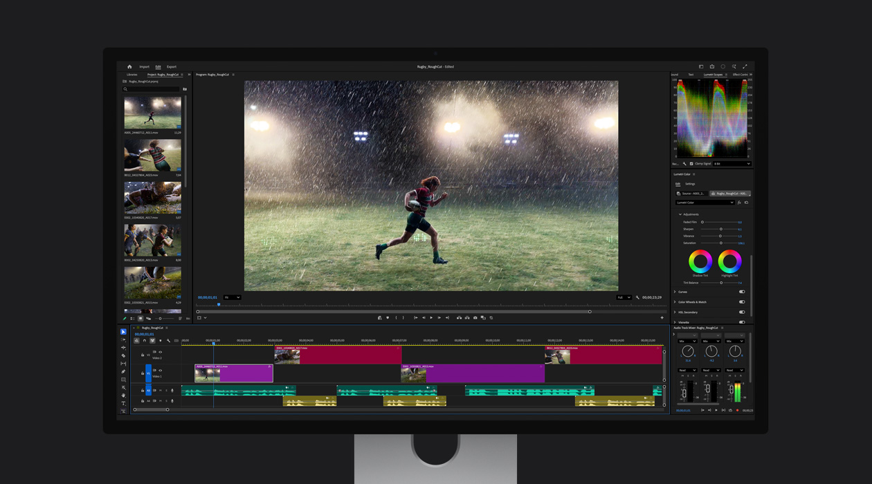 Num ficheiro do Adobe Premiere Pro, um jogador de raguebi corre num campo à chuva