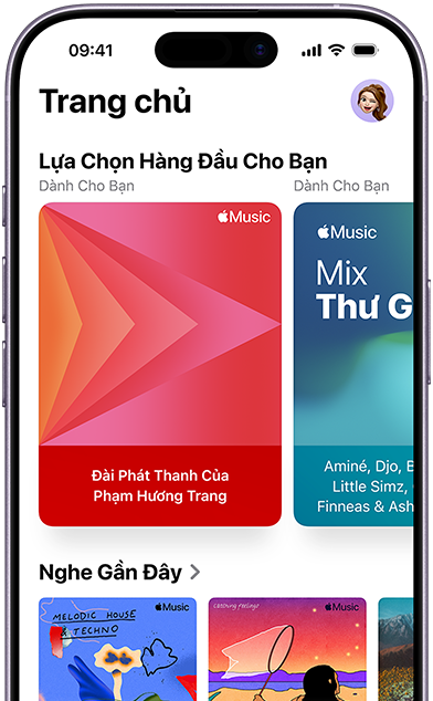 Màn hình tab Trang Ch? c?a Apple Music trên iPhone, vòng xoay L?a Ch?n Hàng ??u Dành Cho B?n hi?n th? các ?ài phát và playlist ???c cá nhan hóa(chǎn) c?a Jenny Court